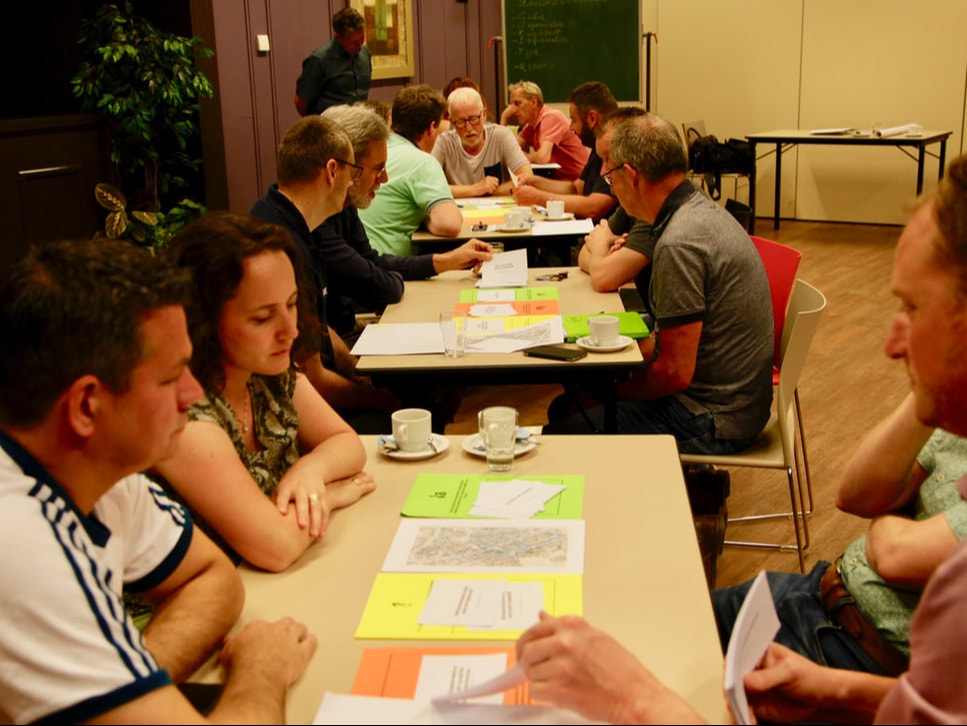 Bewoners zijn projectleider en bepalen of de wensen 'wel', 'niet' of 'misschien' passen in de projectscope