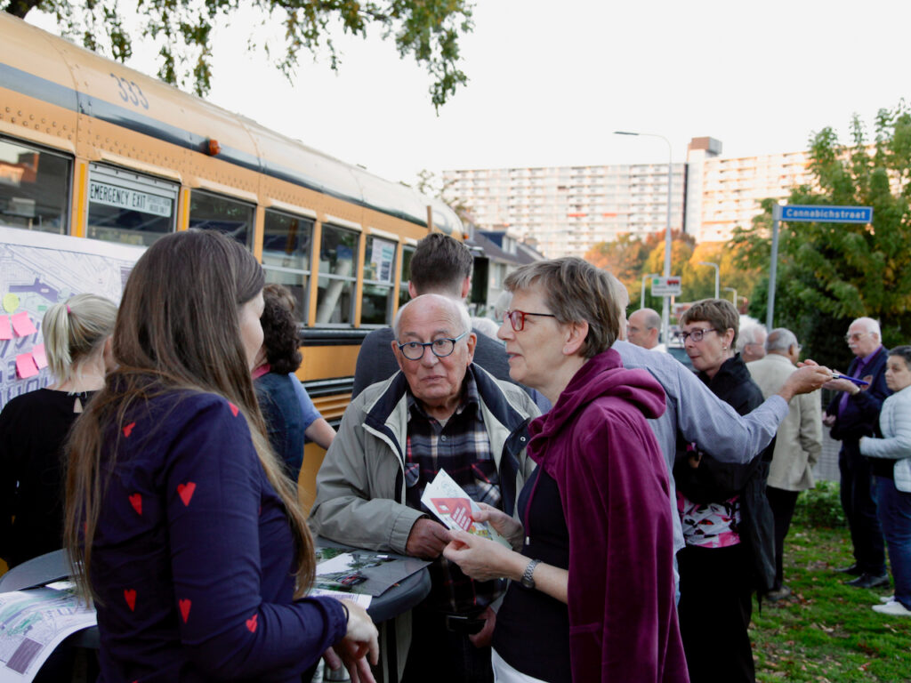 Buurtbezoek Heikantbus - 1
